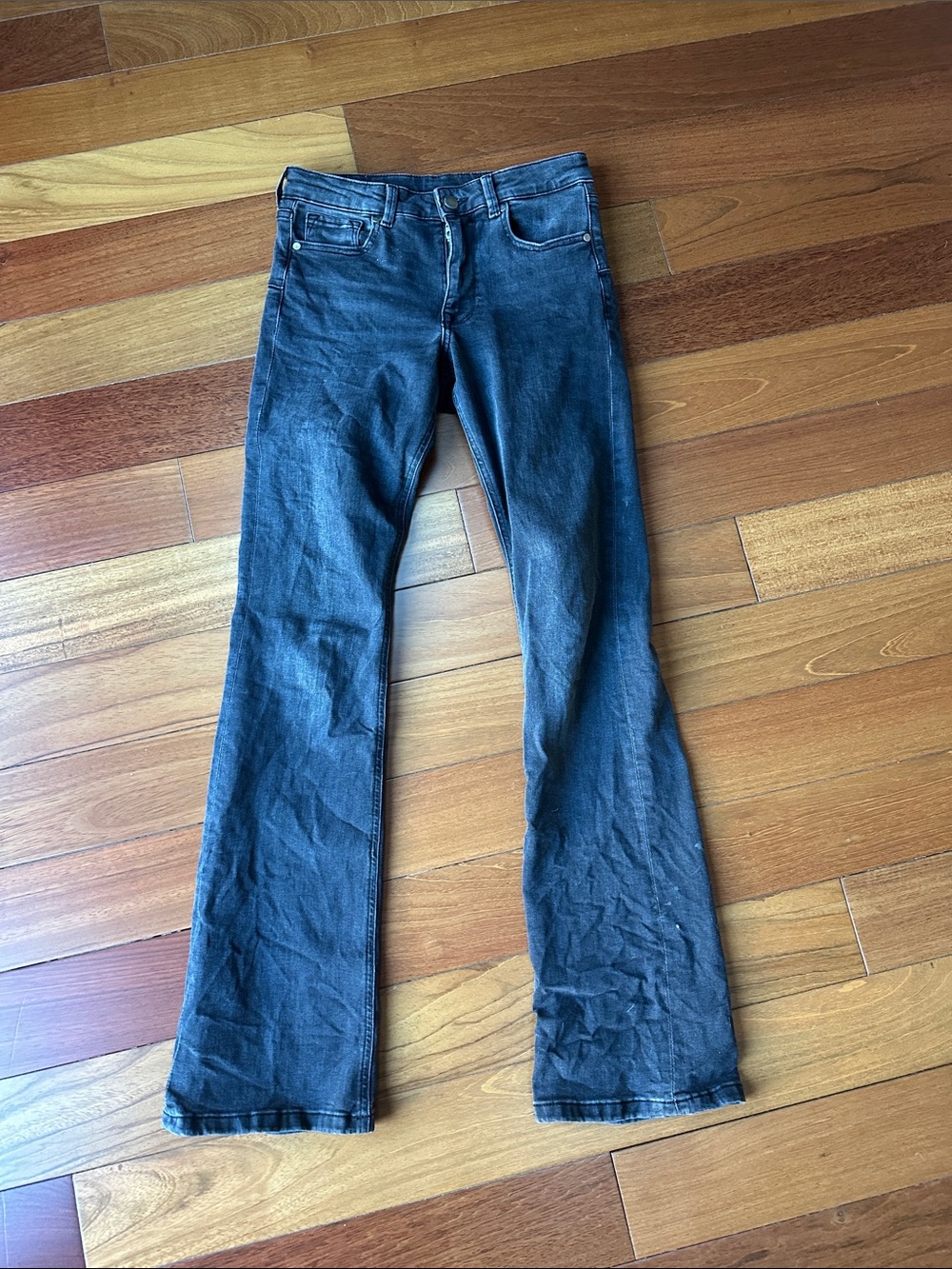 Women’s Dark Wash Flare Jeans - Black